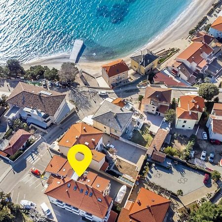 Apartments Happy Stay Center Baska Екстер'єр фото