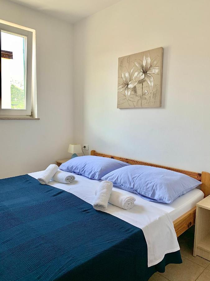 Apartments Happy Stay Center Baska Екстер'єр фото