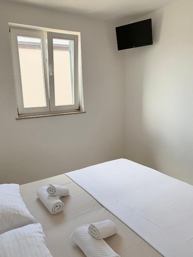Apartments Happy Stay Center Baska Екстер'єр фото