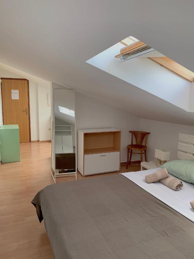 Apartments Happy Stay Center Baska Екстер'єр фото