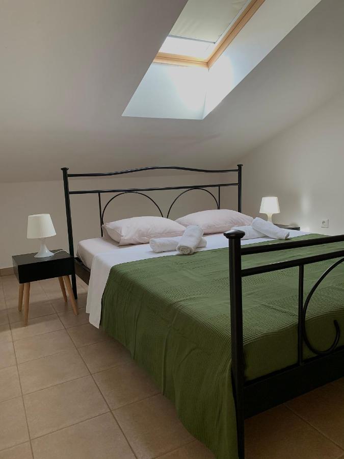 Apartments Happy Stay Center Baska Екстер'єр фото