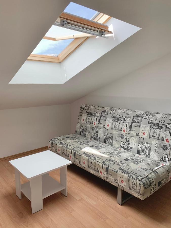 Apartments Happy Stay Center Baska Екстер'єр фото